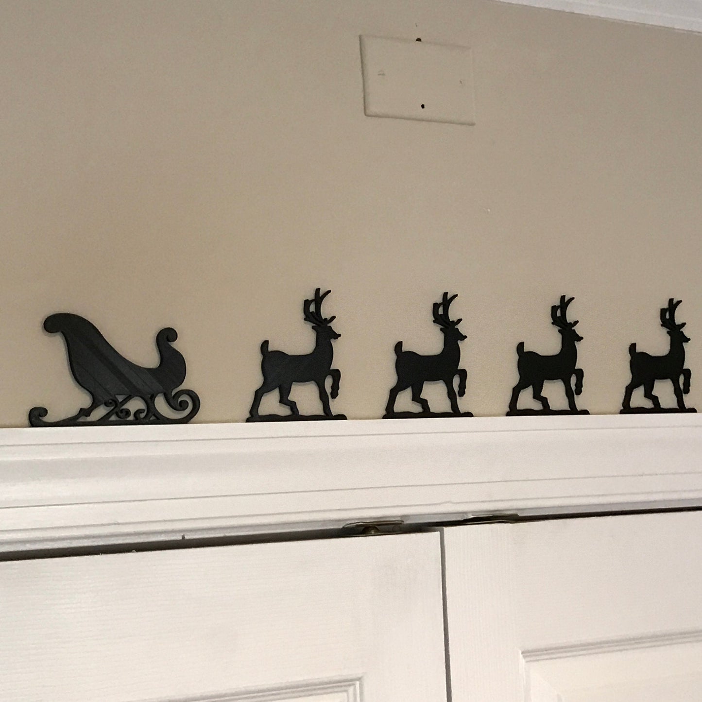 Santa Sleigh & Reindeer Decoration