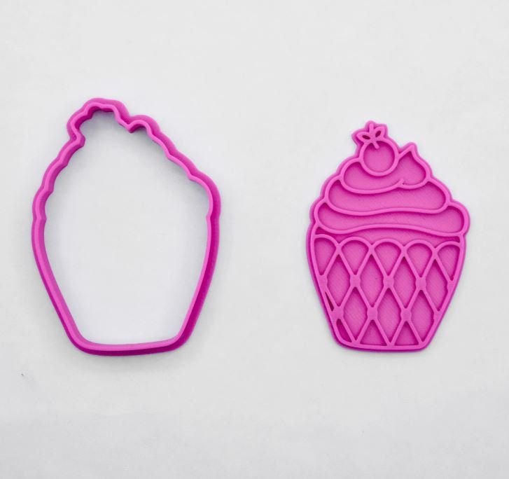 Cupcake Cutter & Stamp Set
