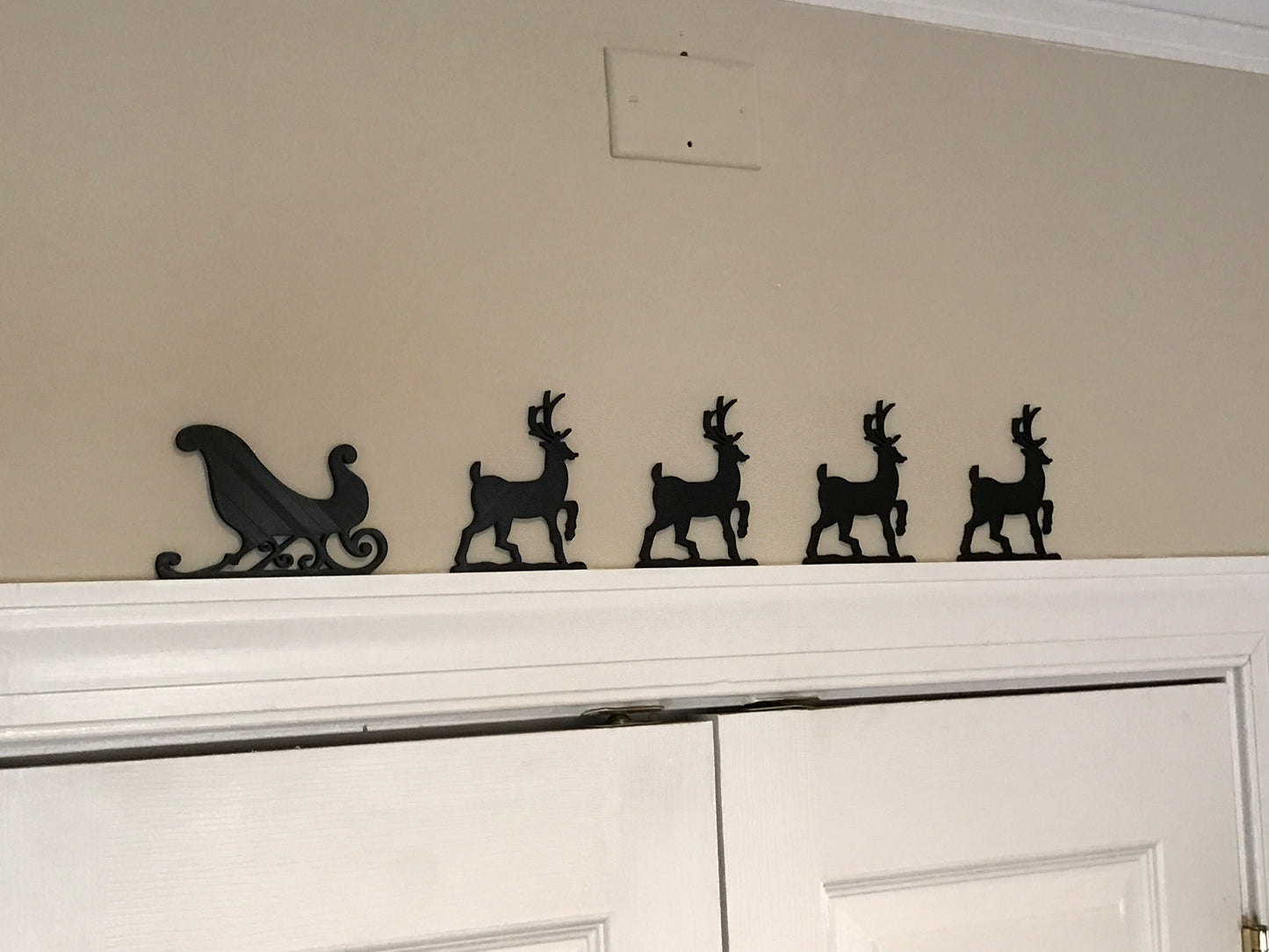 Santa Sleigh & Reindeer Decoration
